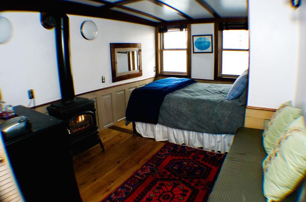 The Covington Houseboat Saint Paul Exterior foto