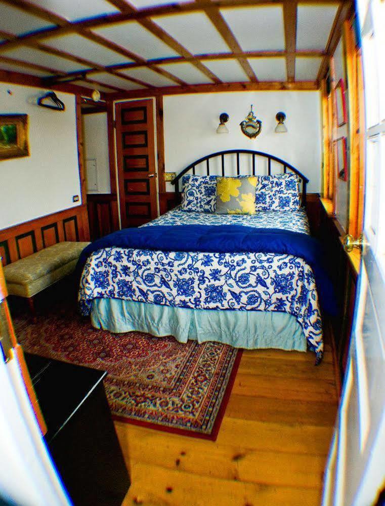 The Covington Houseboat Saint Paul Exterior foto
